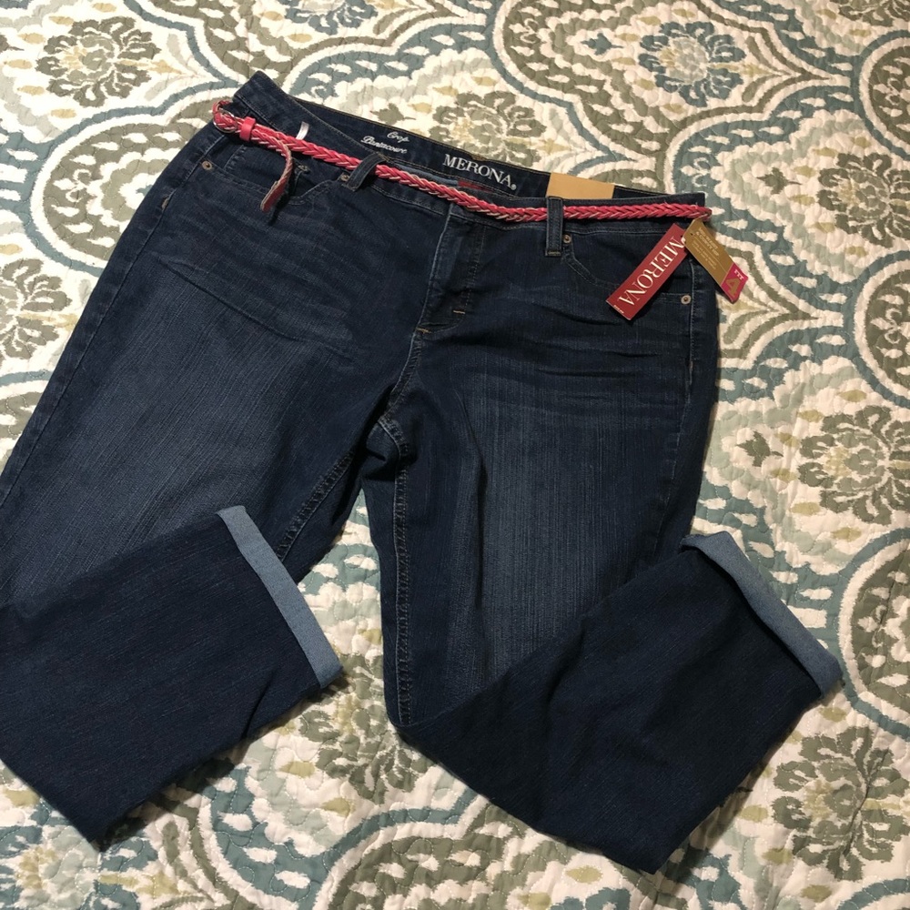 Merona 5 Pocket Stretch Capris with Belt